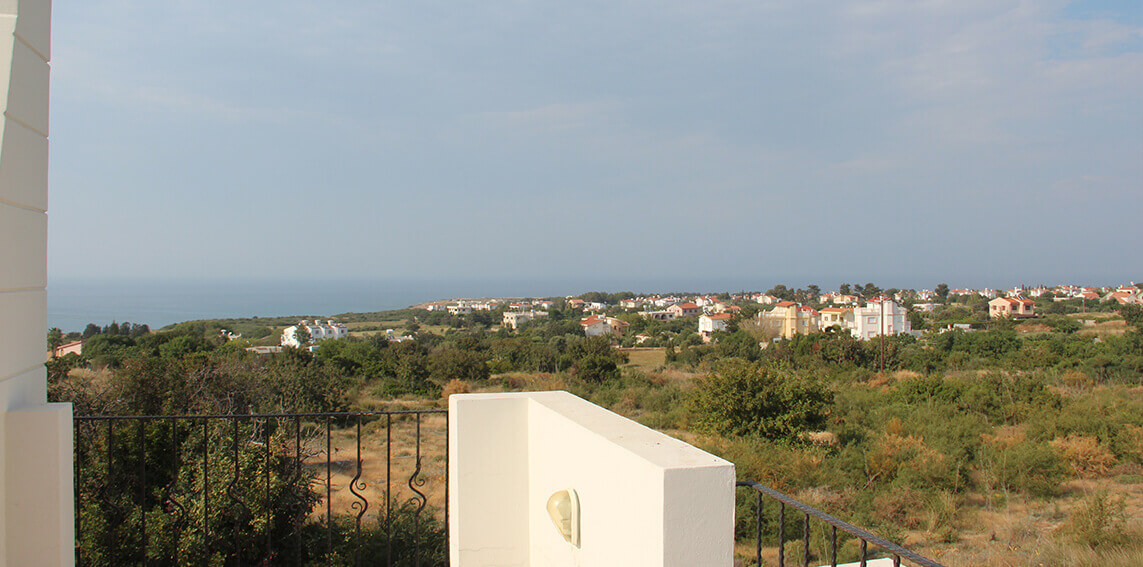 Villa T
