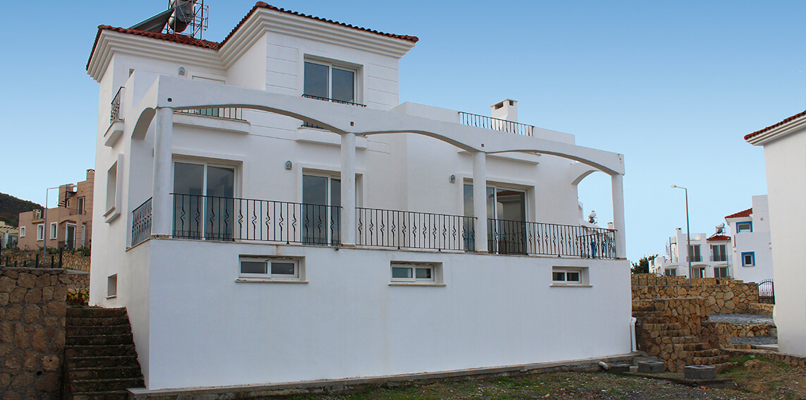 Villa T